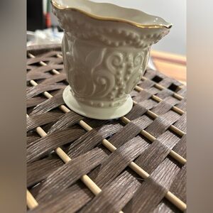 NWOT Lenox Elegant Cream Vase with Gold Trim